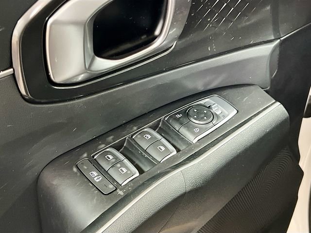 New 2026 Kia Sorento S FWD image 17