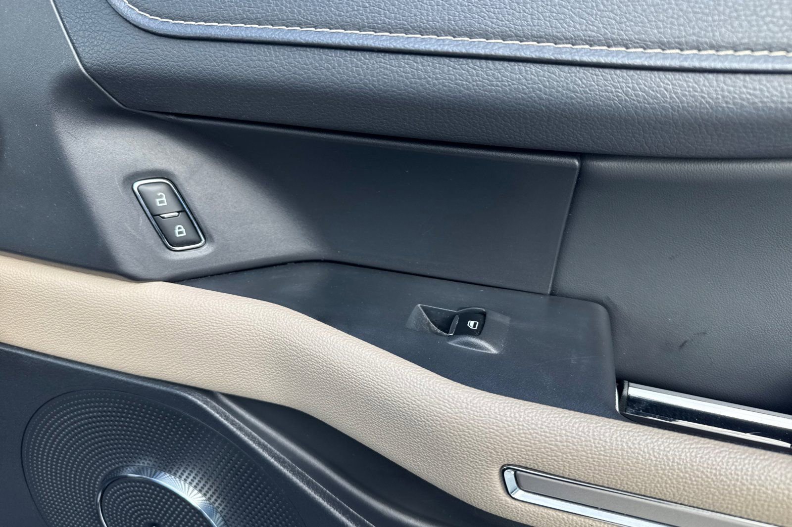 Used 2024 Ford Expedition Limited image 21