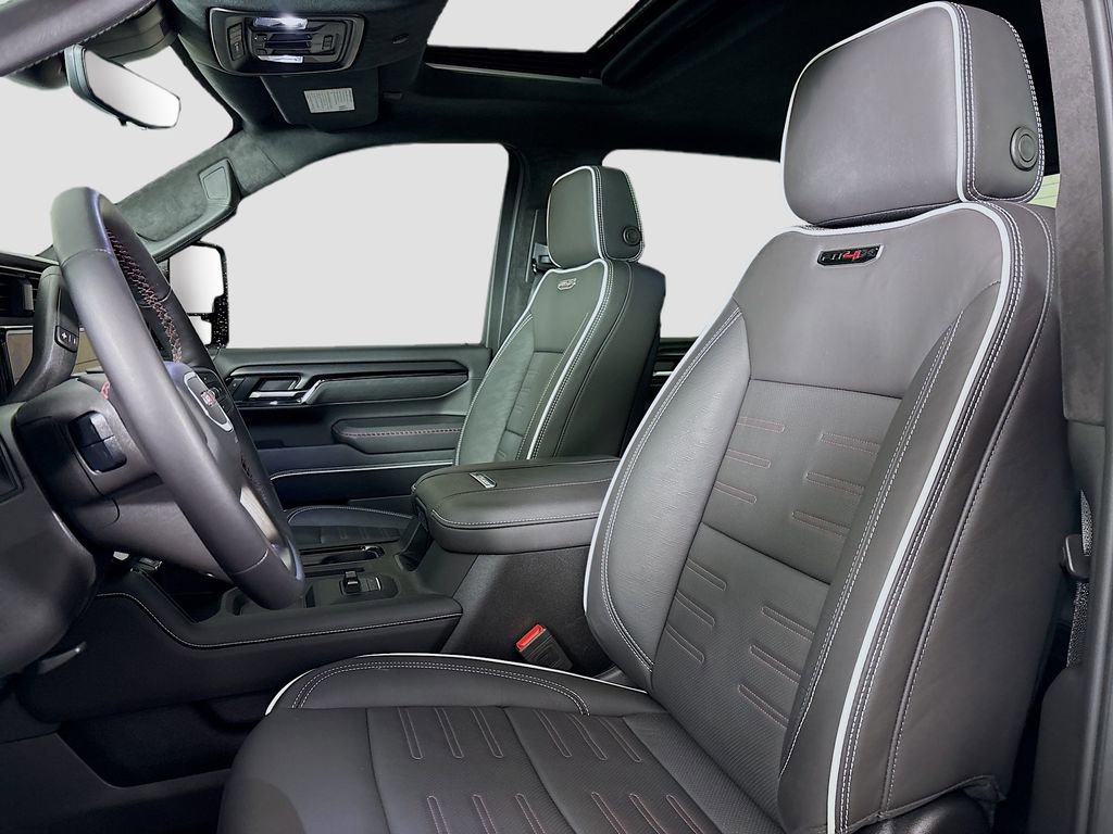 Used 2025 GMC Sierra 2500 AT4X image 25