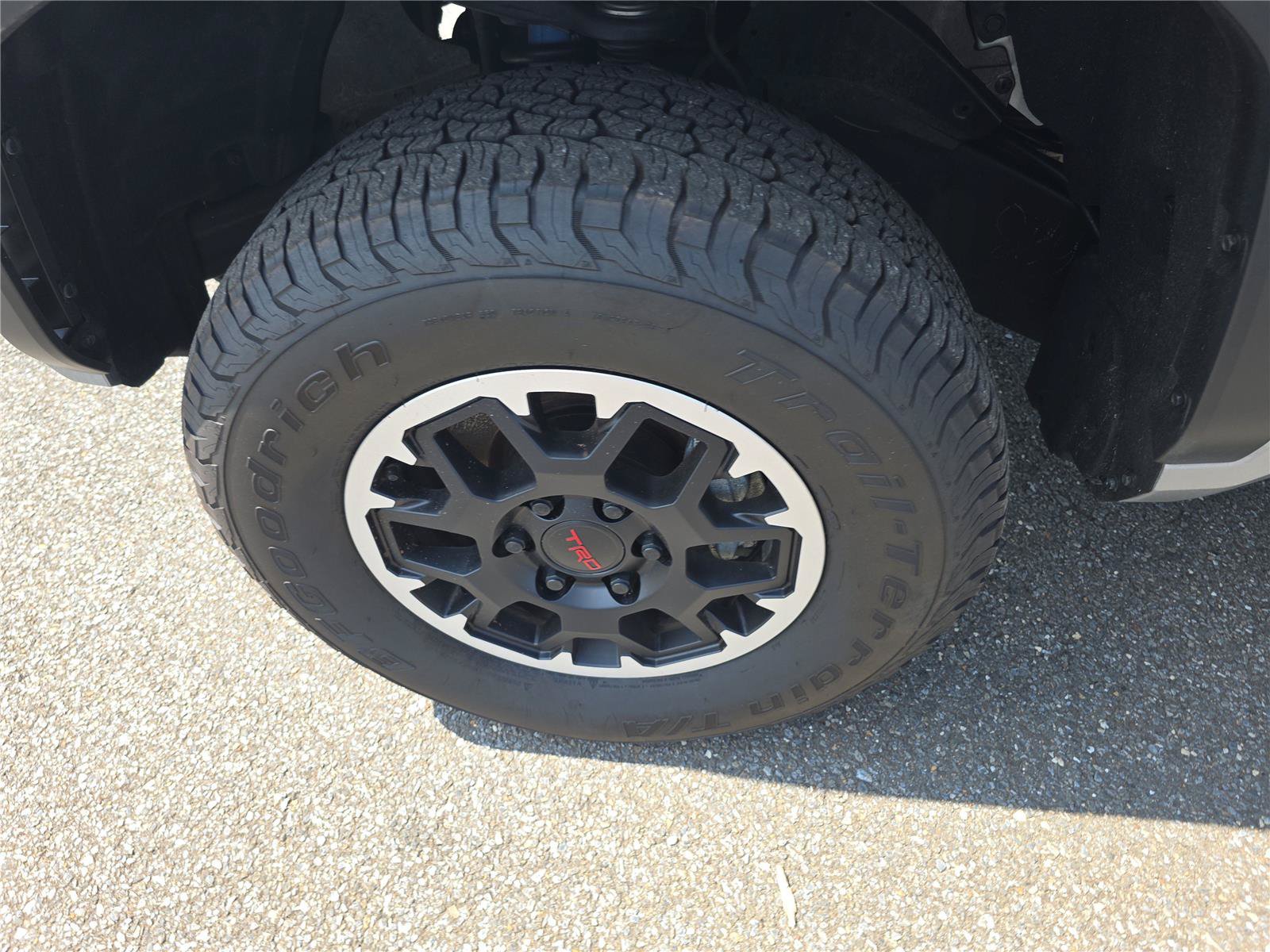 Used 2024 Toyota Tacoma TRD Off-Road AWD/4WD image 23