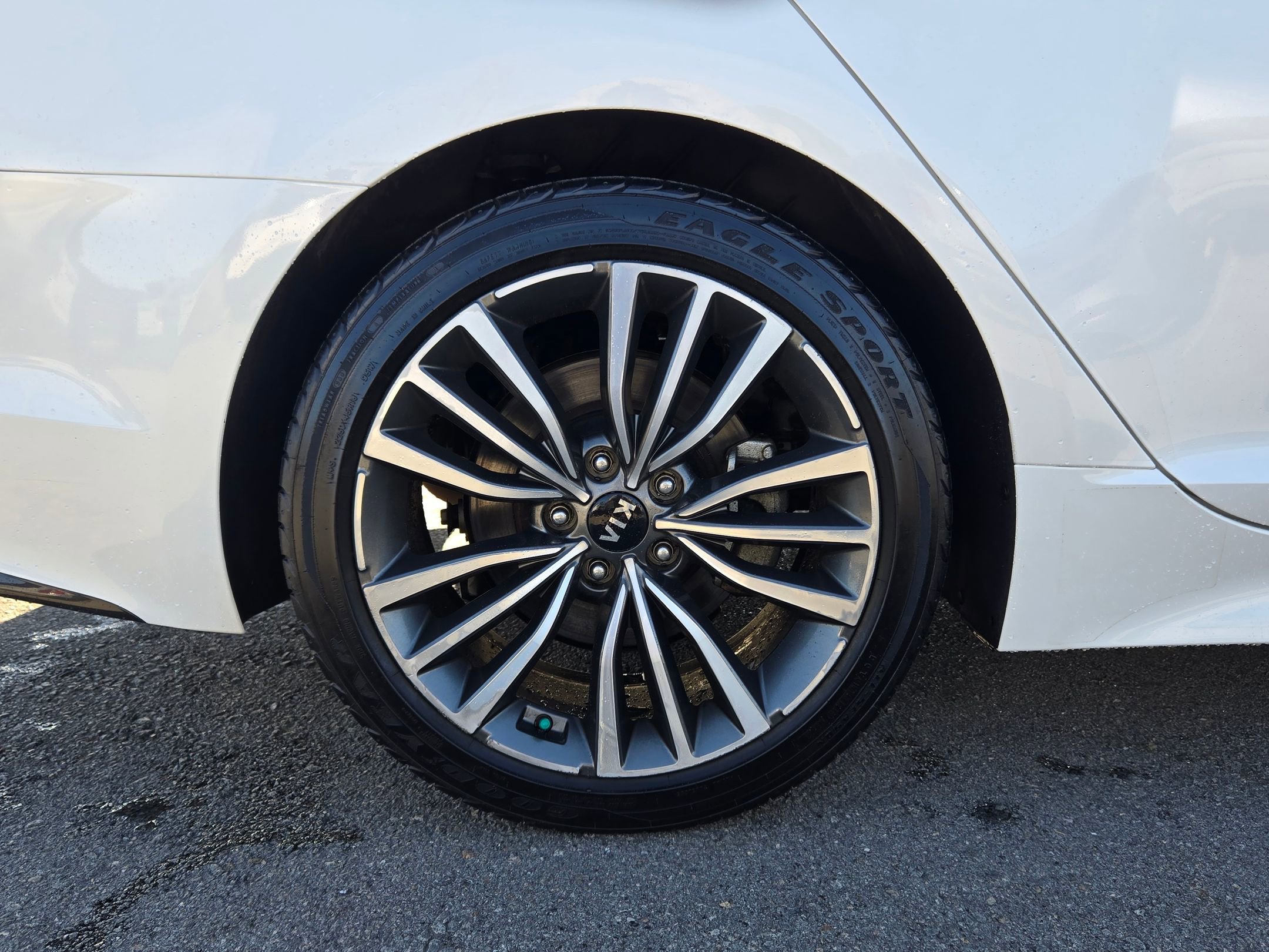 Certified 2019 Kia Stinger image 17