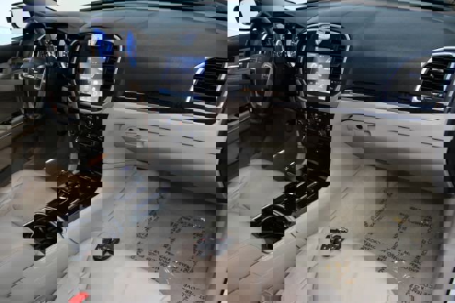 Used 2013 Chrysler 300 Motown w/ Driver Convenience Group image 19