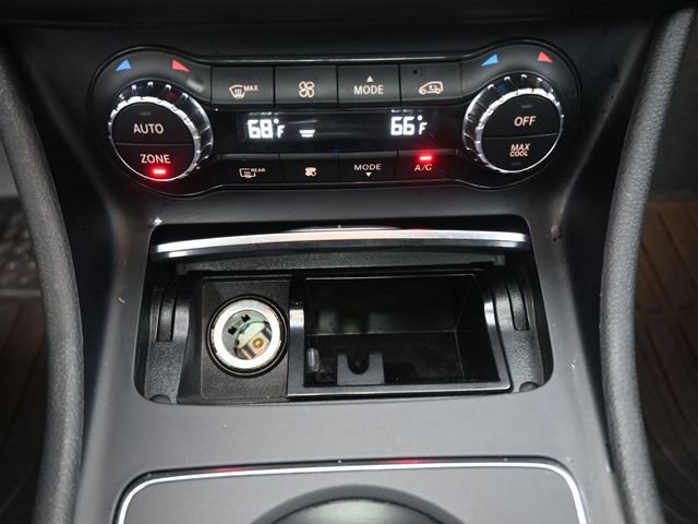 Used 2019 Mercedes-Benz GLA 250 4MATIC image 4