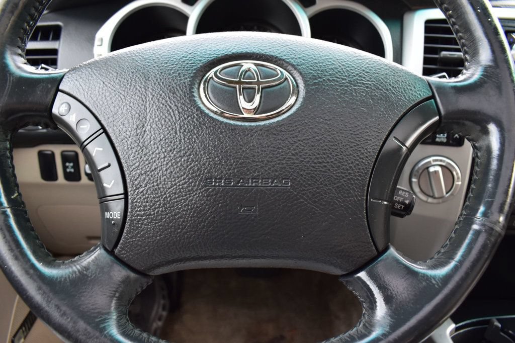Used 2003 Toyota 4Runner SR5 AWD/4WD image 28