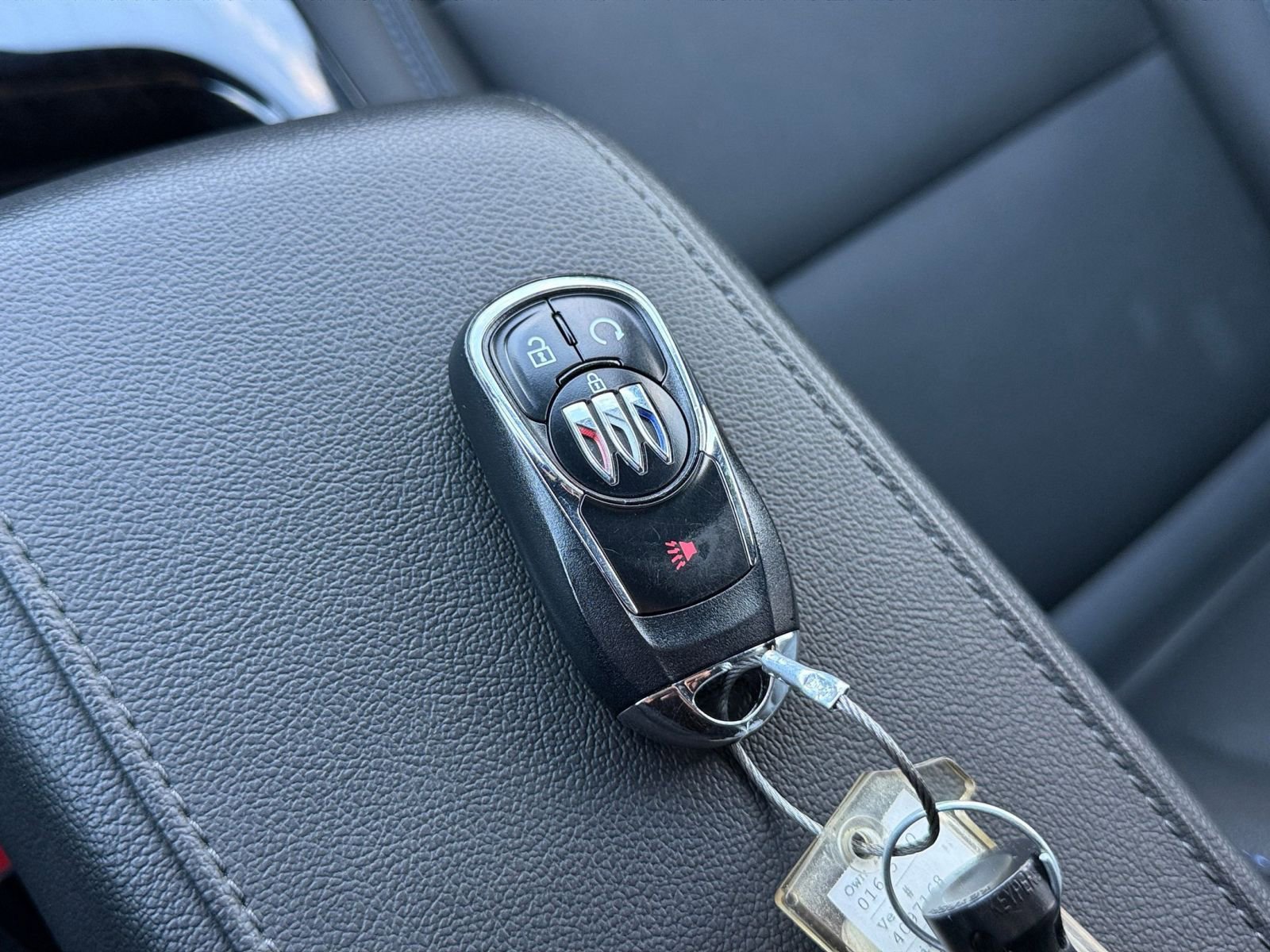 Used 2025 Buick Envista Sport Touring image 22