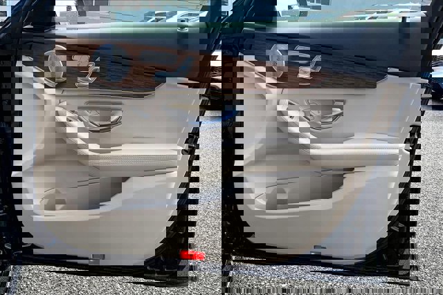 Used 2021 Mercedes-Benz C 300 4MATIC Sedan image 24