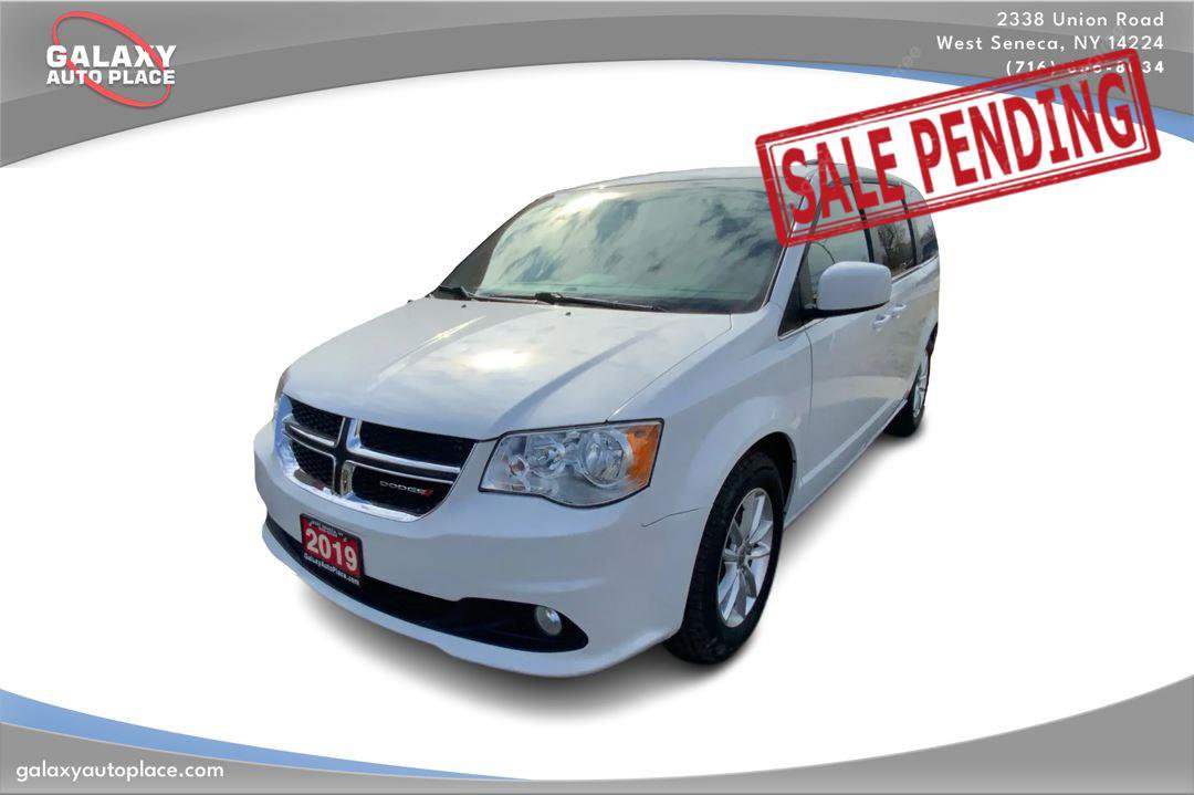 Used 2019 Dodge Grand Caravan SXT image 1