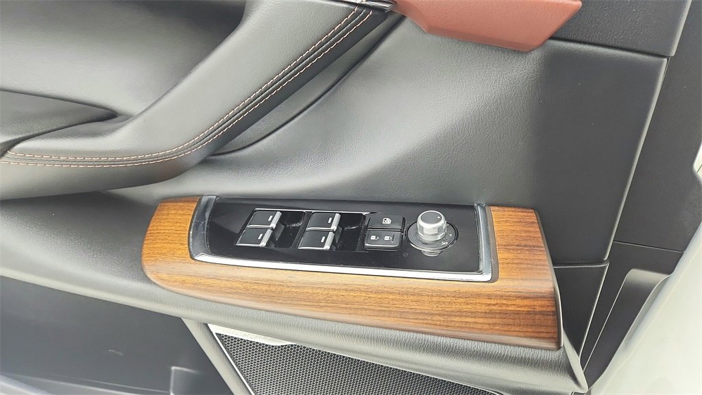 Used 2017 MAZDA CX-9 Signature image 26