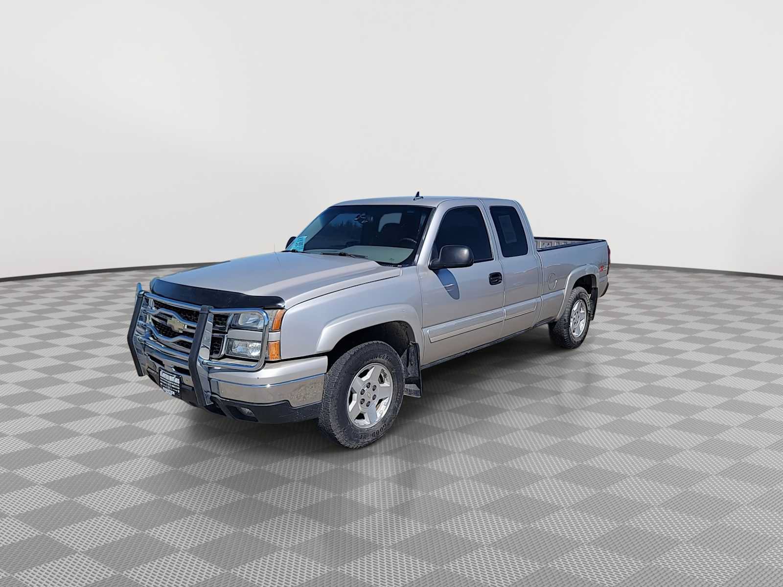 Used 2006 Chevrolet Silverado 1500 LT w/ Onstar Plus Package AWD/4WD image 4