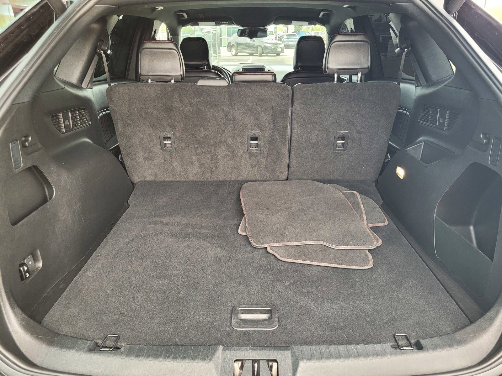 Used 2023 Ford Edge ST-Line image 29