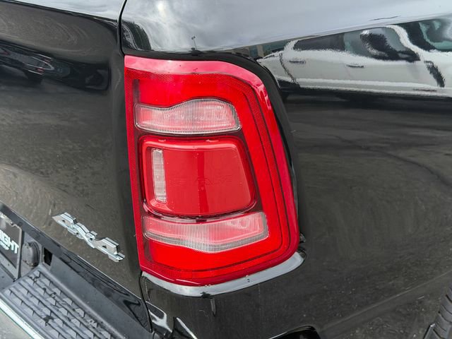 Used 2024 RAM 1500 Laramie AWD/4WD image 7