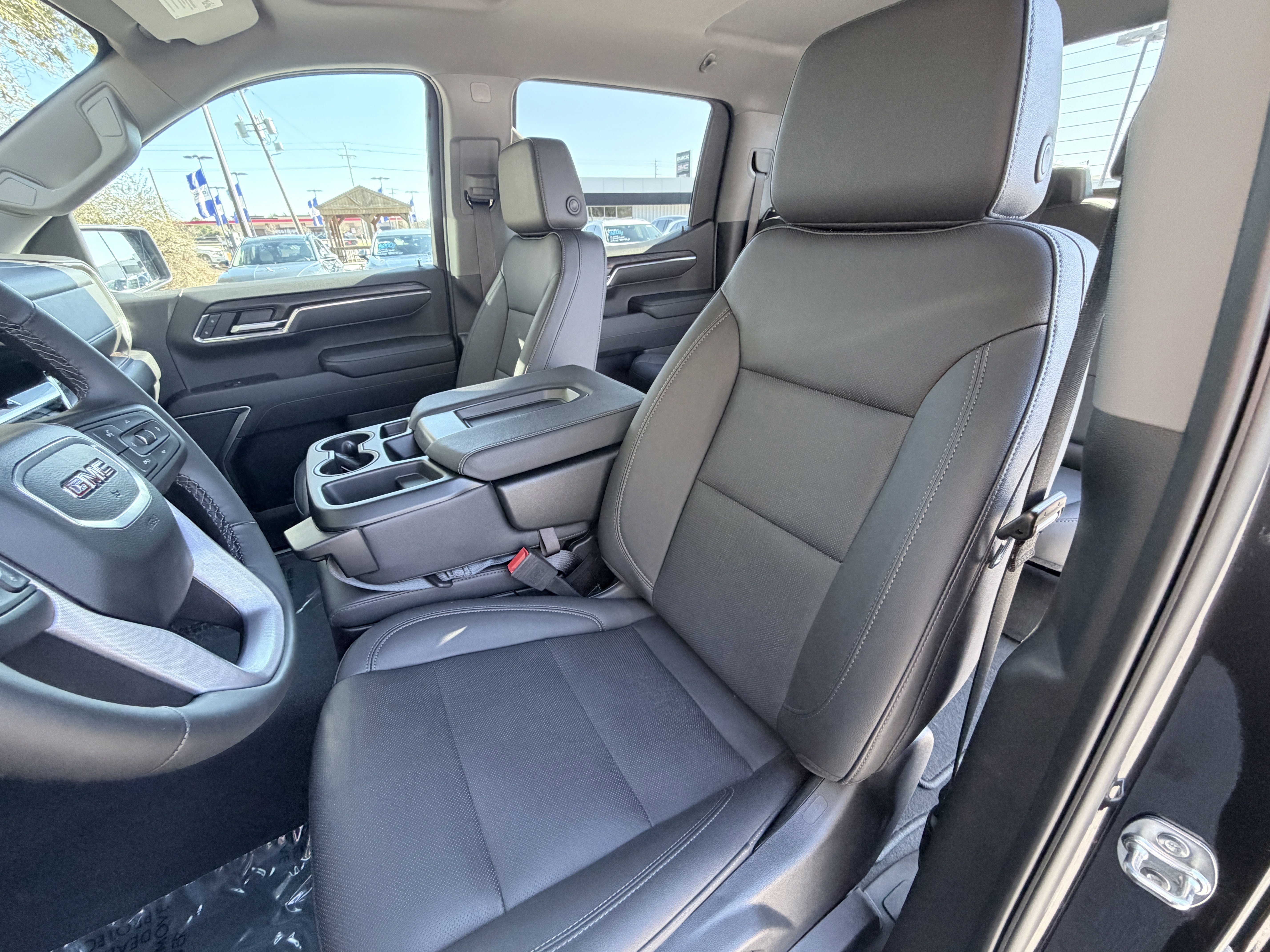 Used 2025 GMC Sierra 1500 SLT image 15