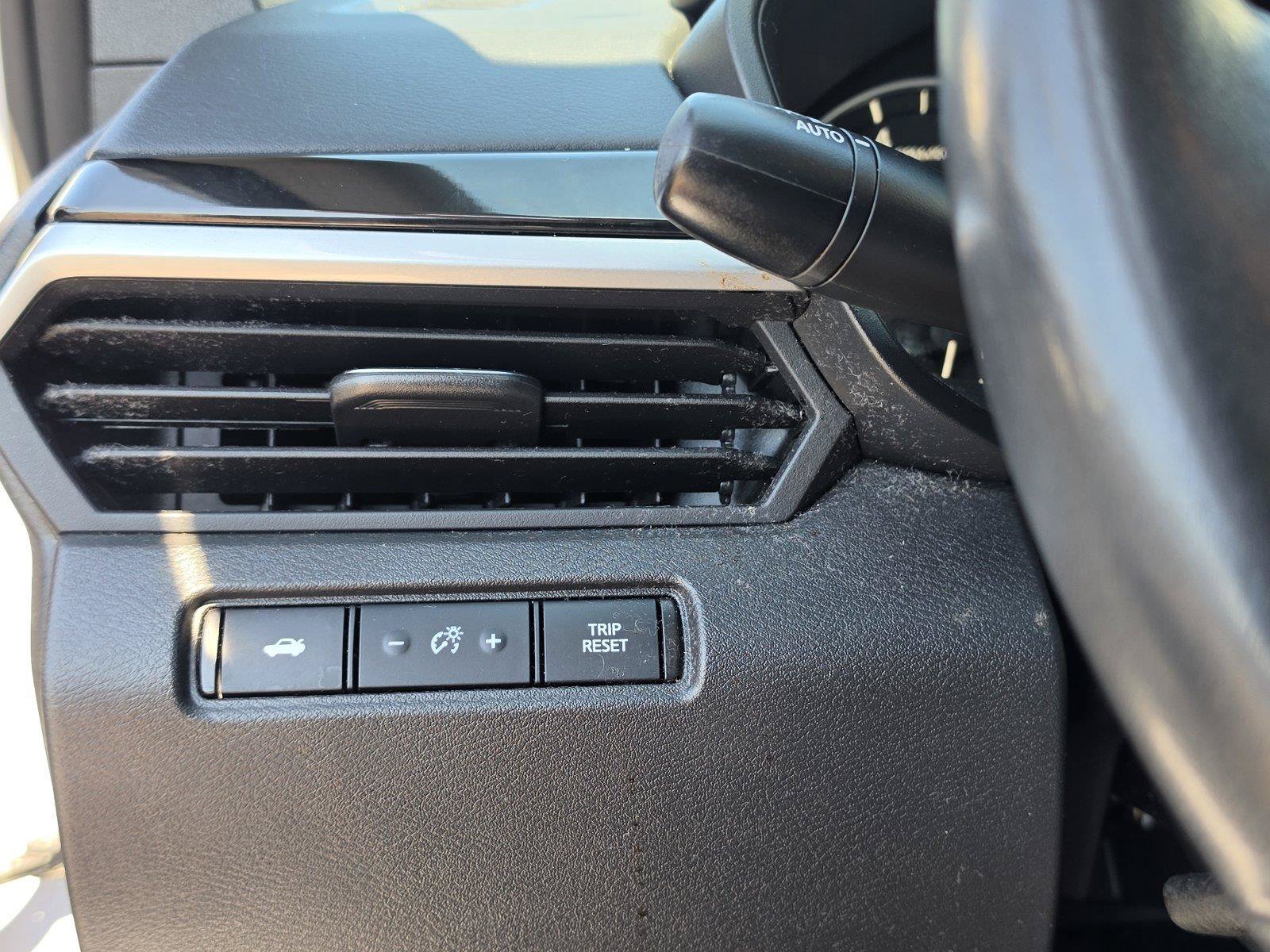 Used 2023 Nissan Altima 2.5 SR w/ SR Premium Package FWD image 23