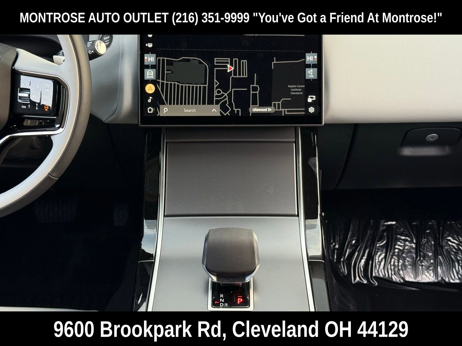 New 2026 Land Rover Range Rover Velar Dynamic SE image 18