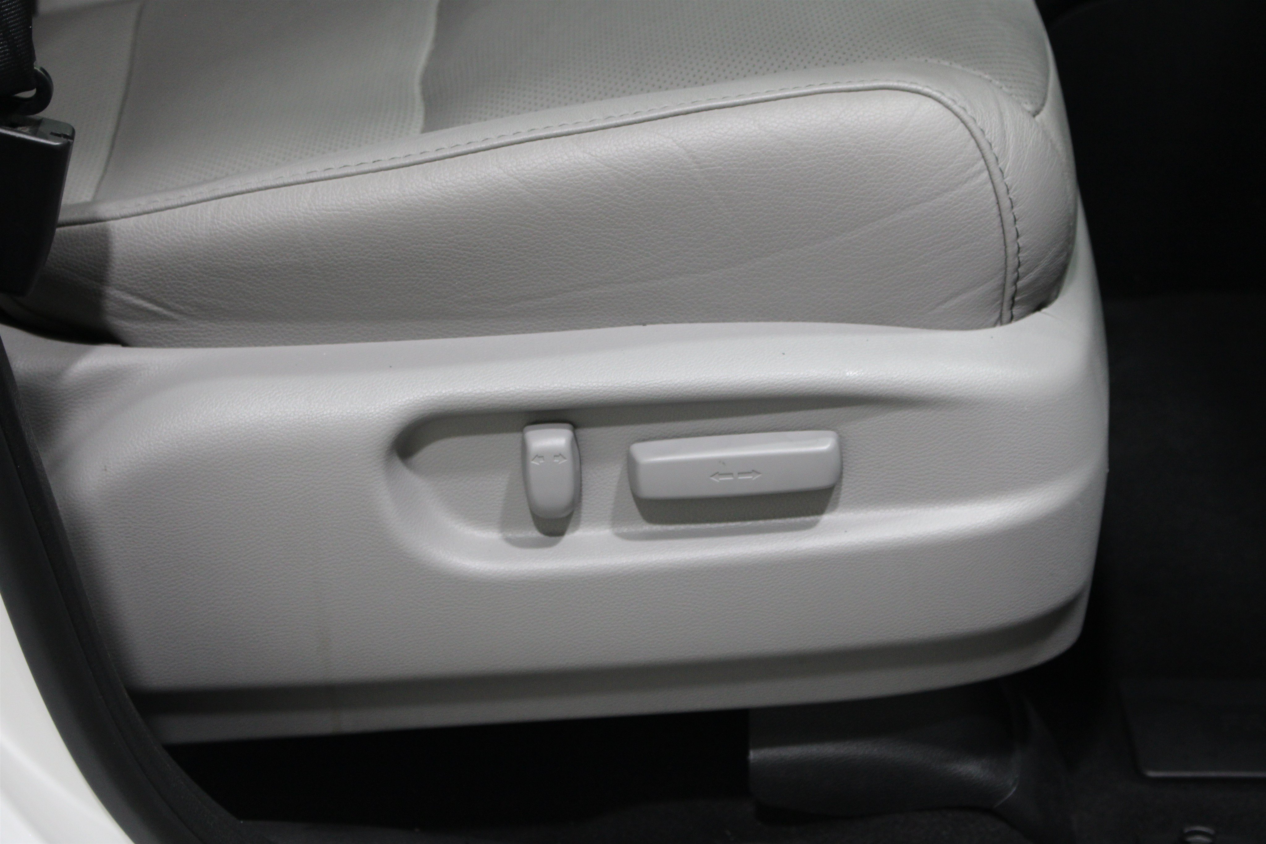 Used 2023 Honda Passport EX-L image 29