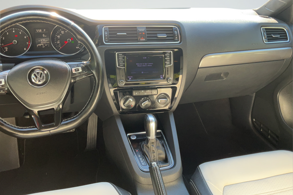 Used 2016 Volkswagen Jetta Sport FWD image 15