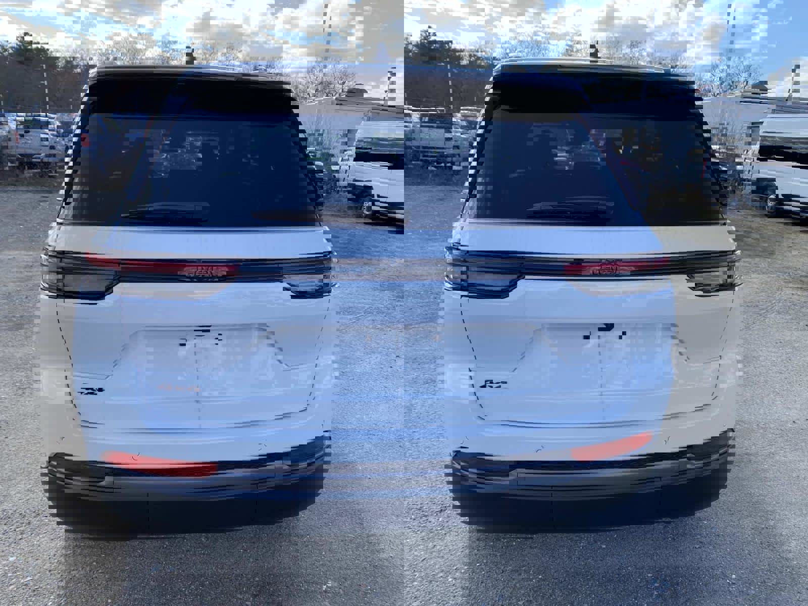 New 2026 Jeep Grand Cherokee Altitude image 4