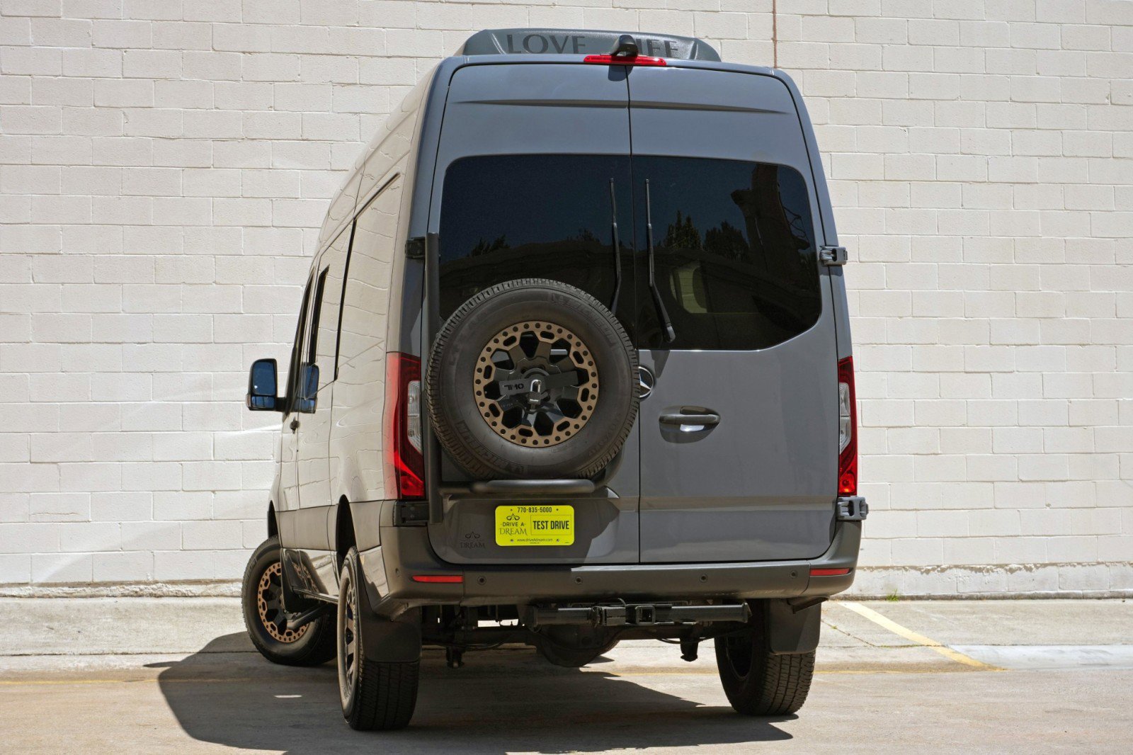 Used 2021 Mercedes-Benz Sprinter 2500 w/ Comfort Plus Package image 6