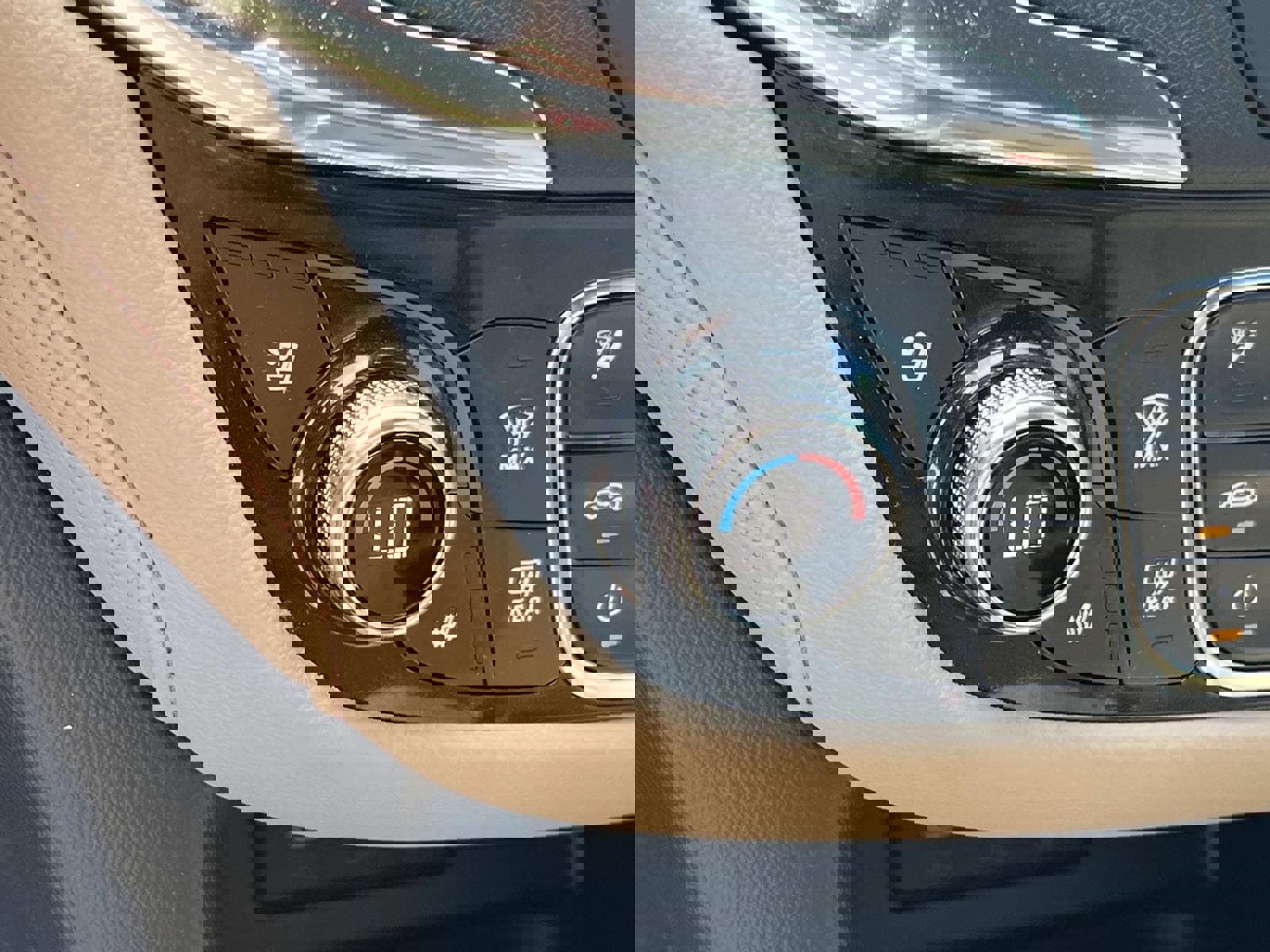 Used 2022 Chevrolet Equinox Premier image 33