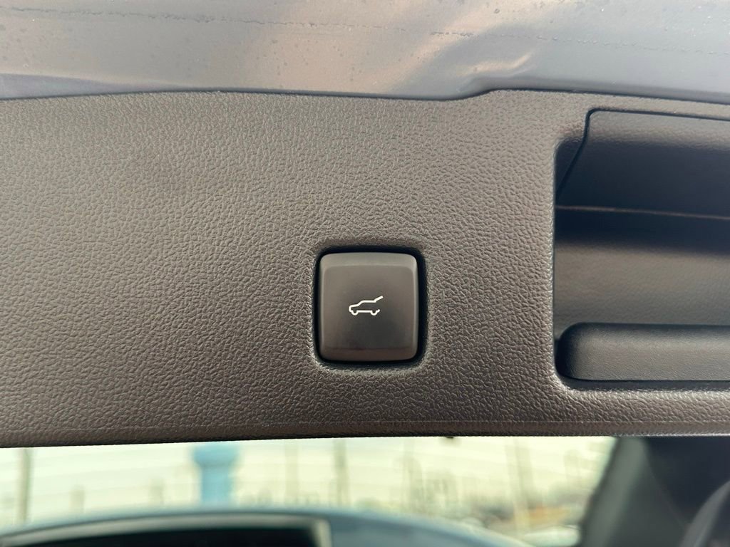 Used 2025 Ford Escape Active w/ Tech Pack #1 AWD/4WD image 17