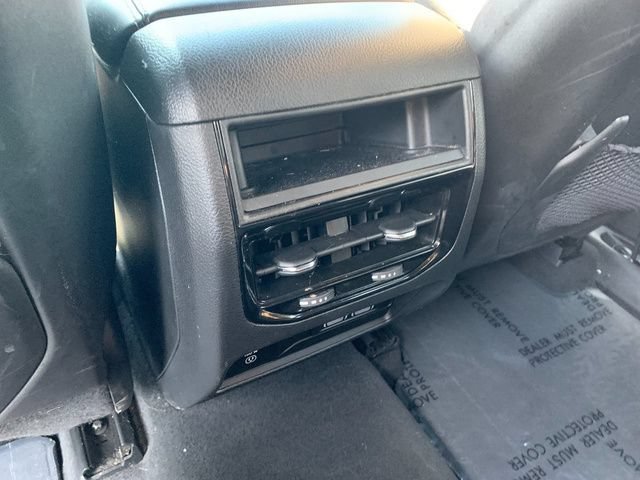 Used 2023 Jeep Grand Cherokee Altitude AWD/4WD image 17