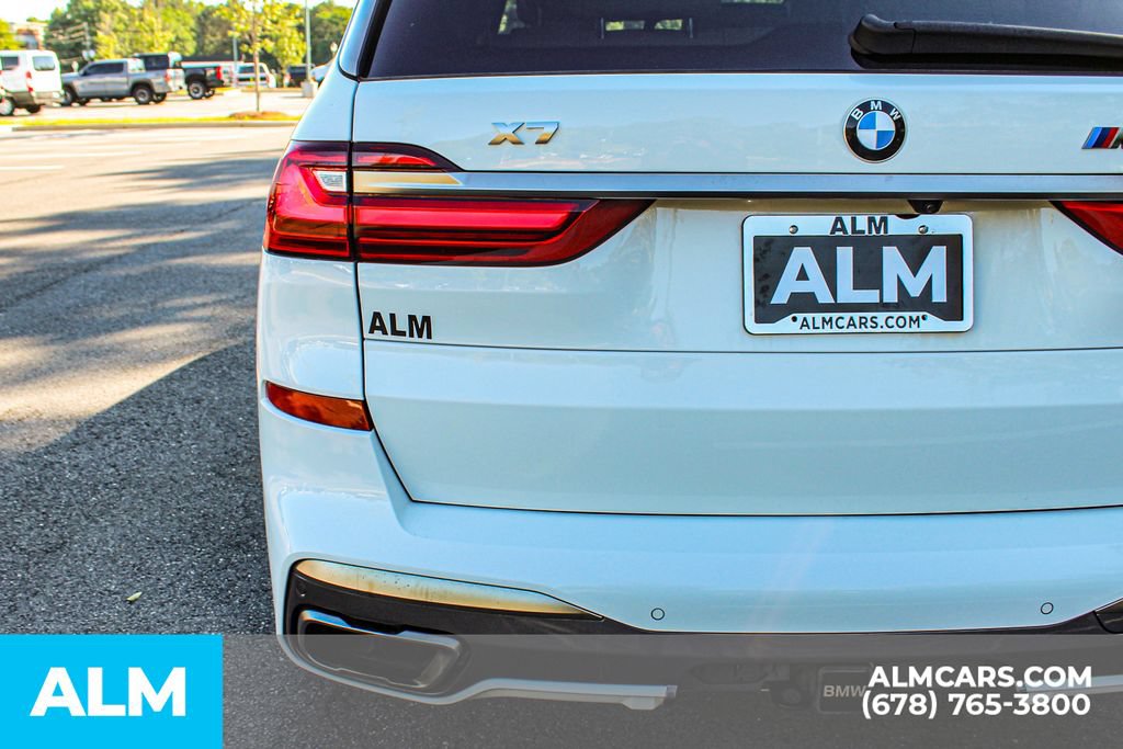Used 2022 BMW X7 M50i w/ Dynamic Handling Package AWD/4WD image 13