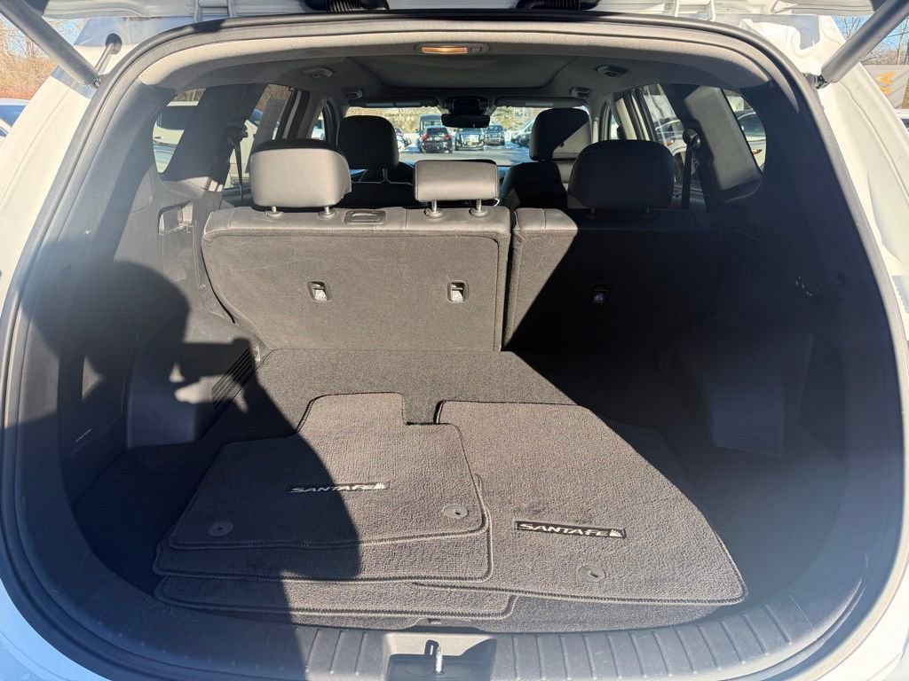 Used 2023 Hyundai Santa Fe Limited w/ Cargo Package image 24