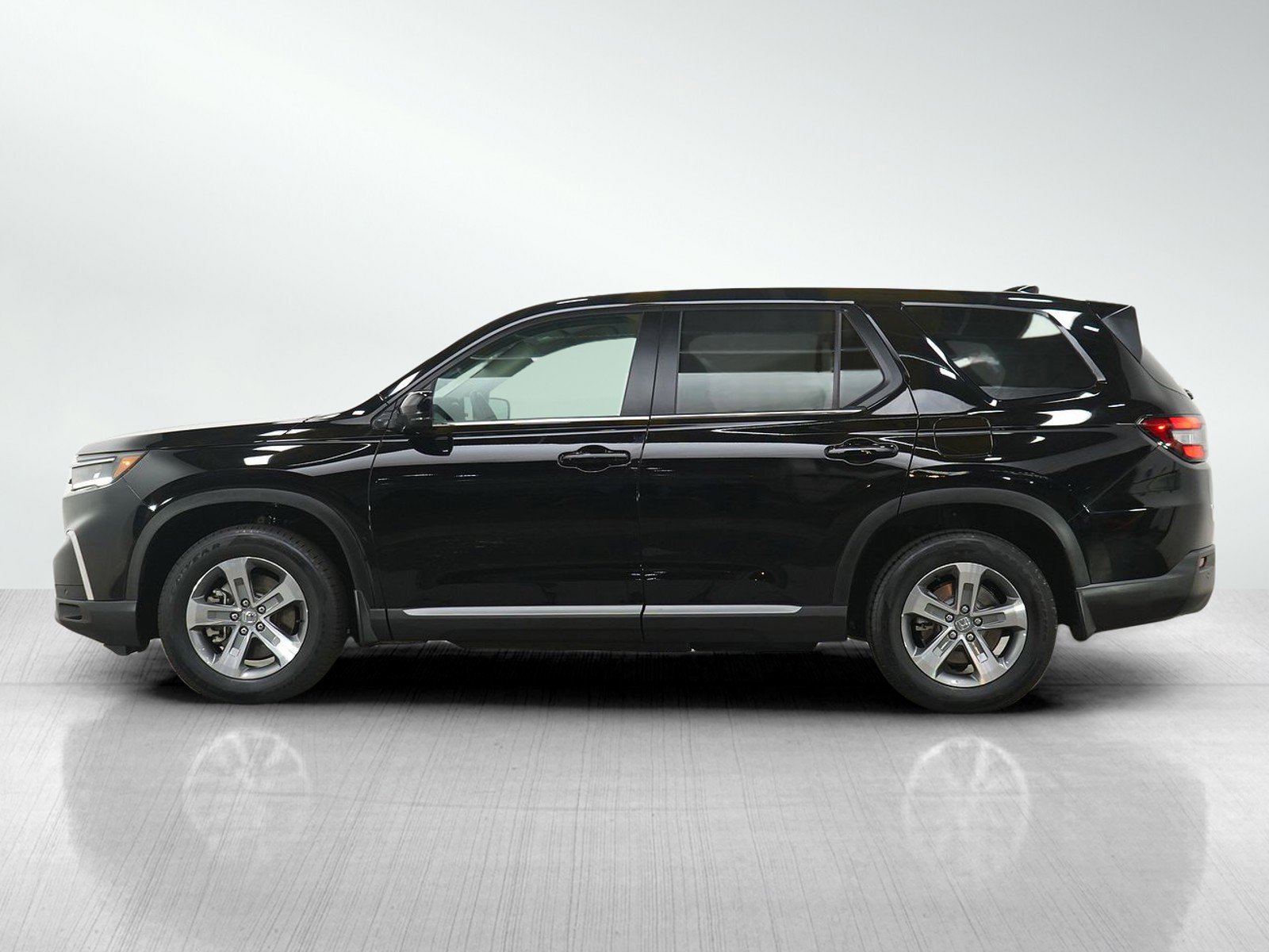Used 2023 Honda Pilot EX-L image 2