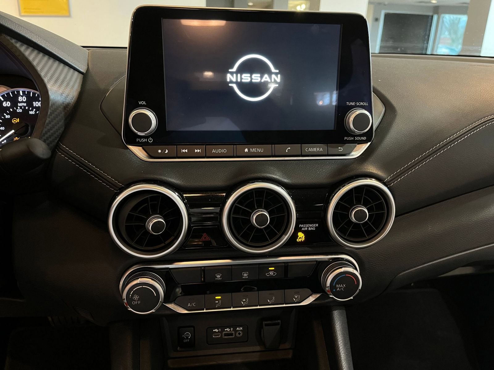 Used 2025 Nissan Sentra SV image 17