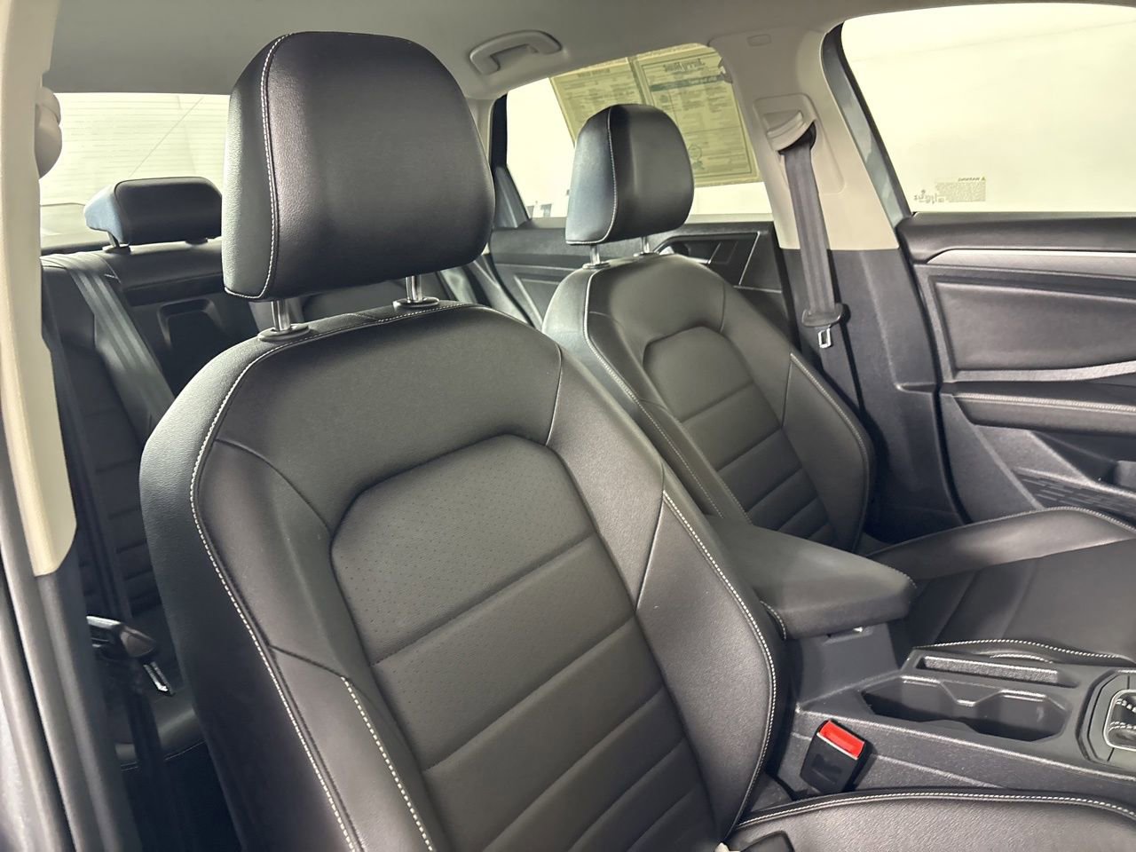 Used 2024 Volkswagen Jetta SE image 25