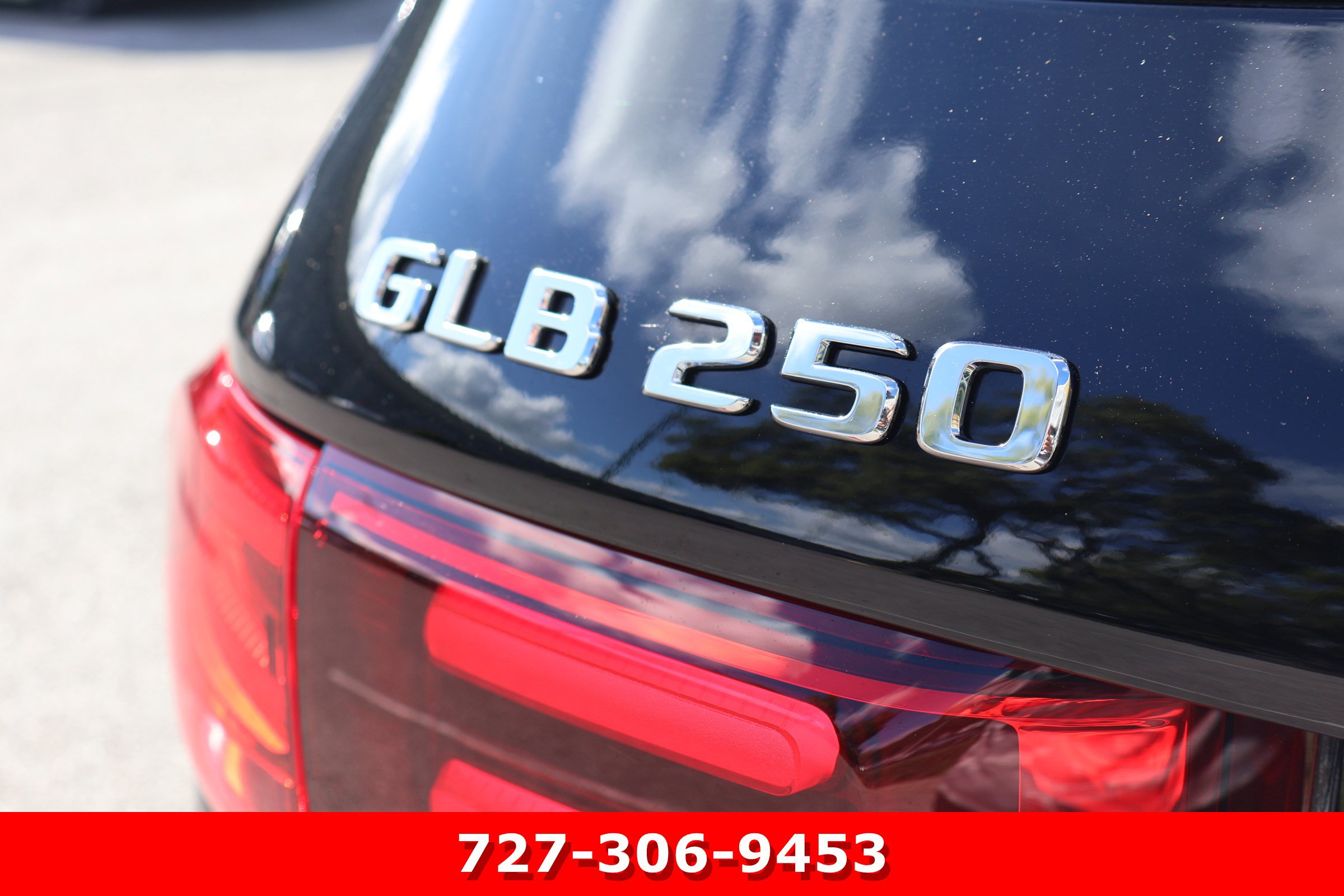 Certified 2024 Mercedes-Benz GLB 250 image 9