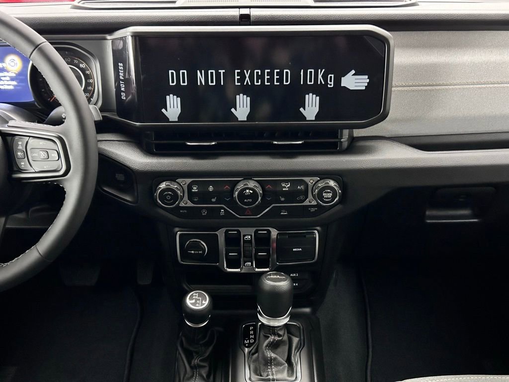 New 2025 Jeep Gladiator Sport image 23