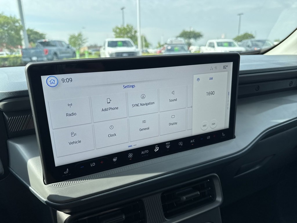 New 2025 Ford Maverick Lariat w/ Black Appearance Package image 29