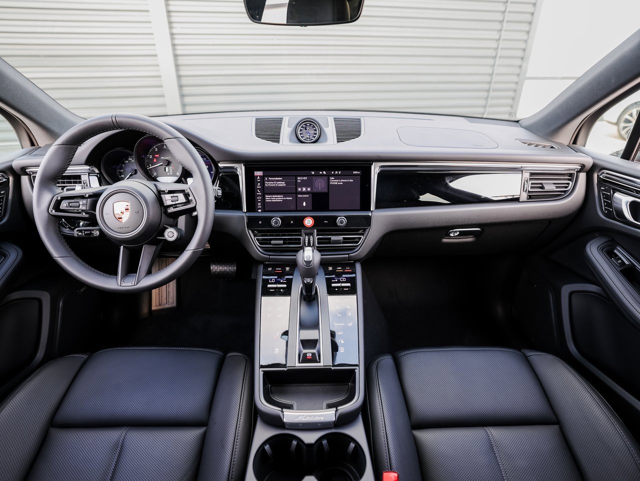 New 2026 Porsche Macan Turbo image 24