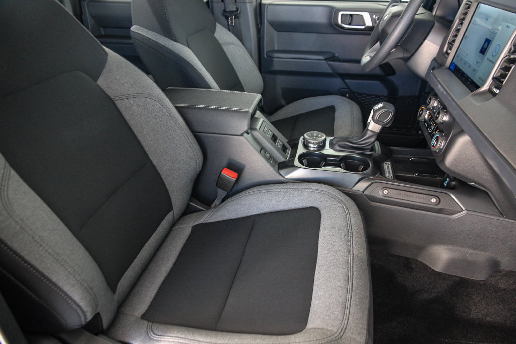 New 2025 Ford Bronco 4-Door AWD/4WD image 18