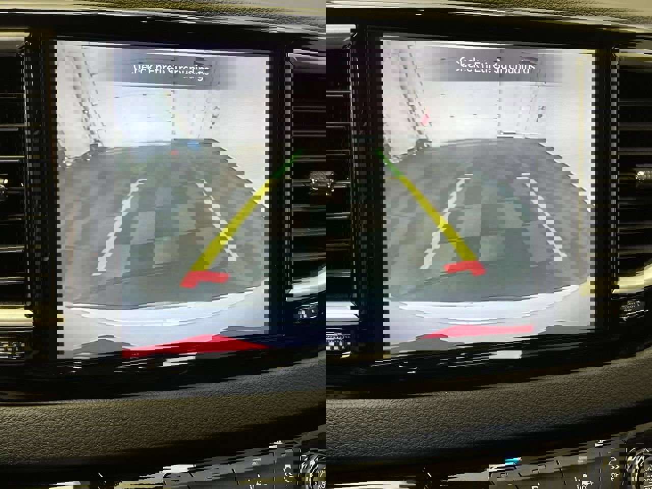 Used 2024 Chrysler Pacifica Touring-L image 5