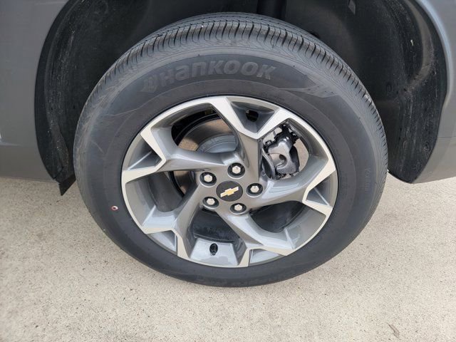 Used 2026 Chevrolet Trax LT FWD image 25