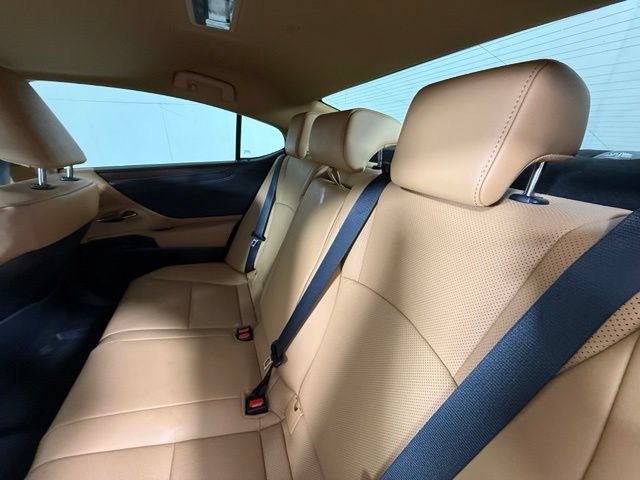 Certified 2025 Lexus ES 300h w/ Premium Package FWD image 25