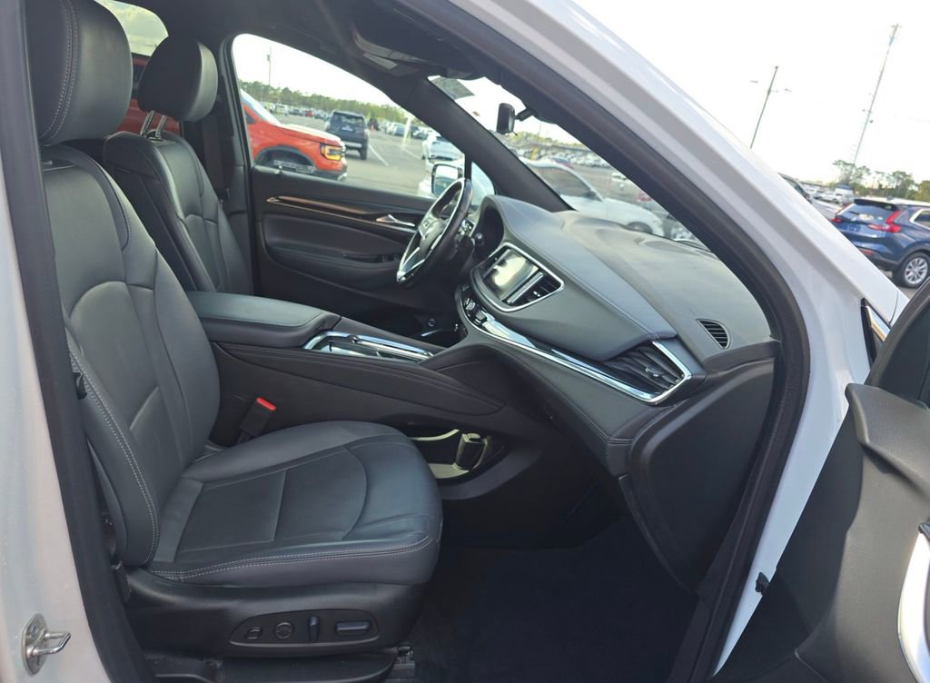 Used 2024 Buick Enclave Premium image 12