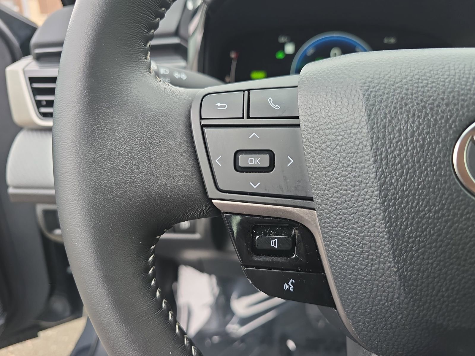 Used 2025 Toyota Camry SE image 22