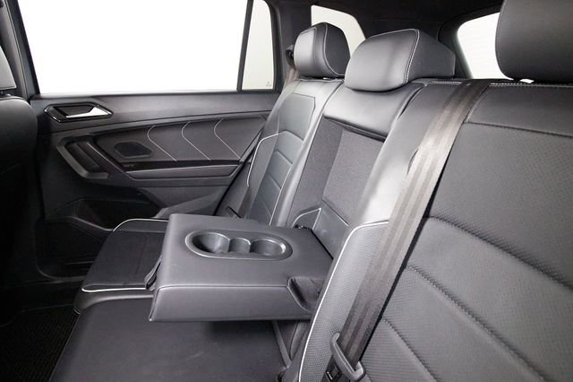 Used 2024 Volkswagen Tiguan SEL R-Line w/ MDO Package, Two-Row AWD/4WD image 21