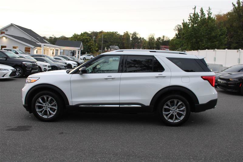 Used 2023 Ford Explorer Limited AWD/4WD image 5