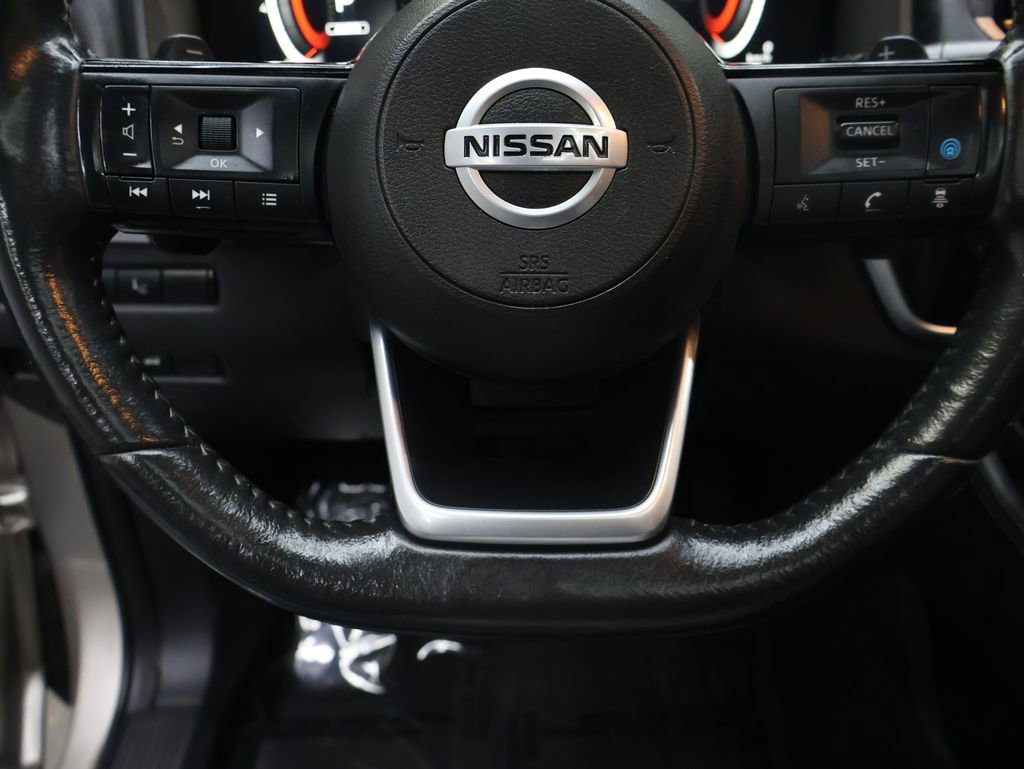 Used 2021 Nissan Rogue Platinum image 18