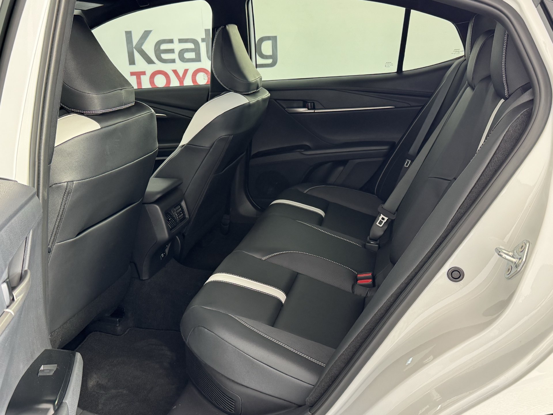 New 2026 Toyota Camry SE w/ Convenience Package FWD image 6