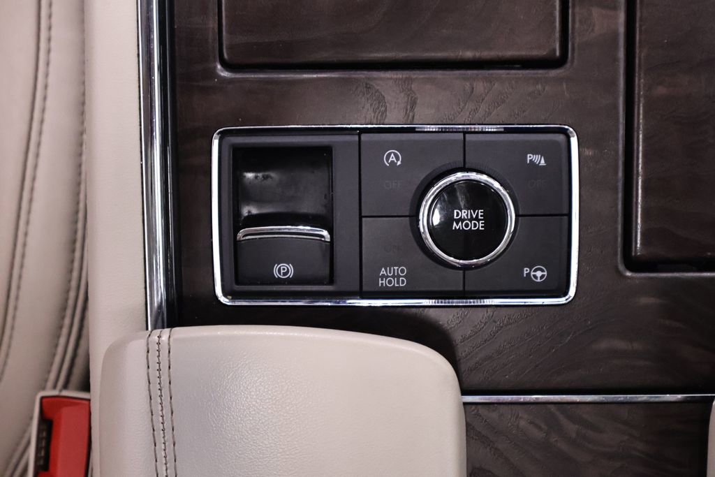 Used 2020 Lincoln Navigator L Reserve w/ Luxury Package AWD/4WD image 34