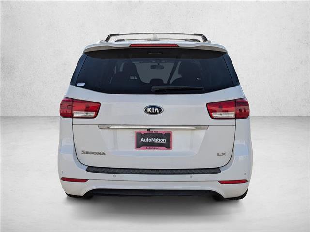 Used 2016 Kia Sedona LX w/ Option Group 020 FWD image 7