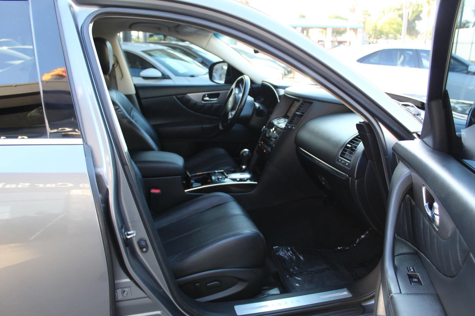 Used 2017 INFINITI QX70 2WD image 10