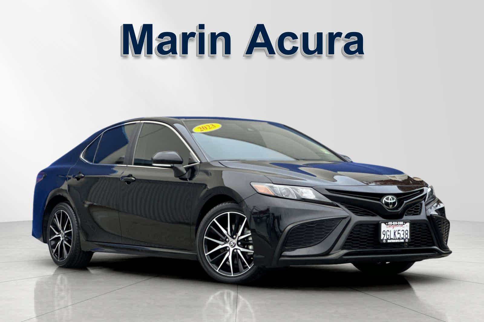Used 2023 Toyota Camry SE FWD image 1