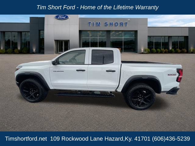 Used 2024 Chevrolet Colorado Trail Boss w/ Technology Package AWD/4WD image 8