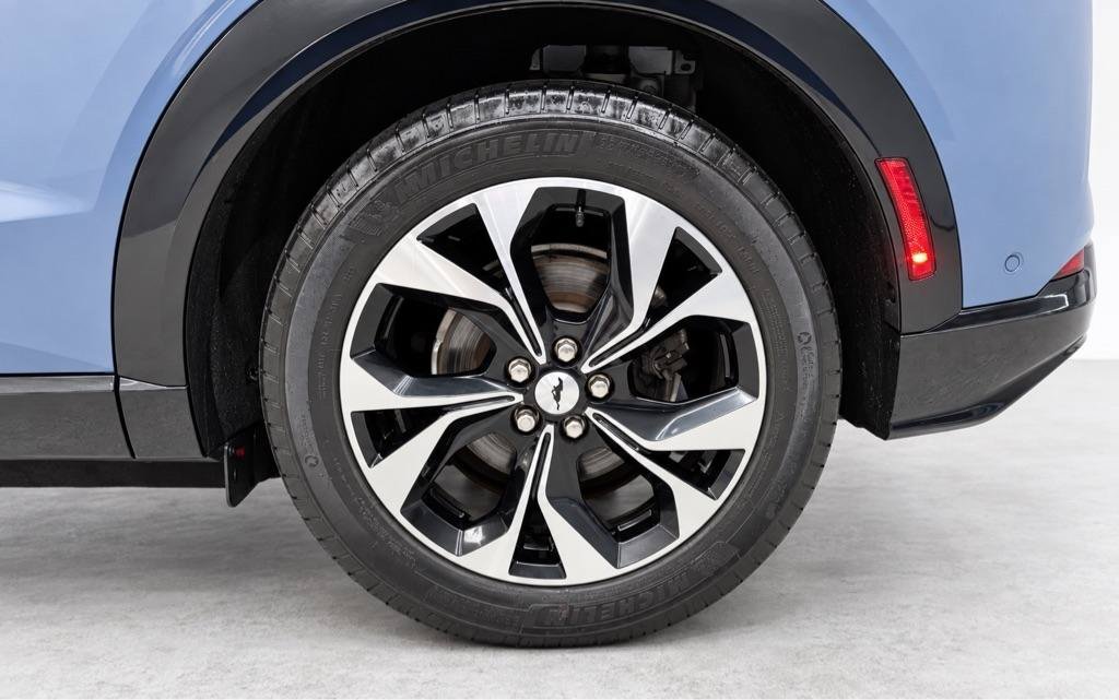 Used 2023 Ford Mustang Mach-E Premium AWD/4WD image 26